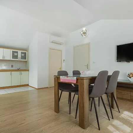 Mima Apartment